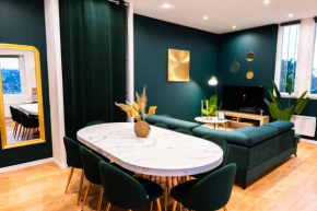 Loft spacieux de 4 chambres avec parking privé